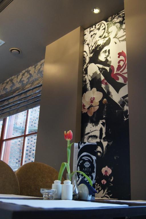 Arte Hotell Brzeg Exteriör bild