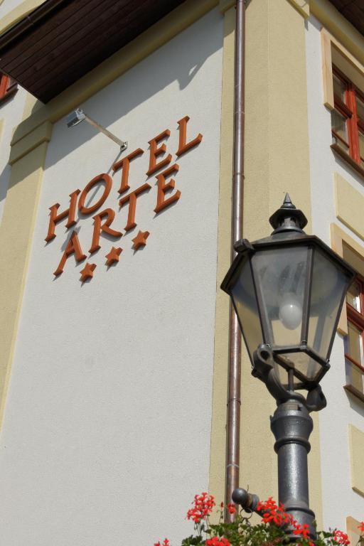Arte Hotell Brzeg Exteriör bild