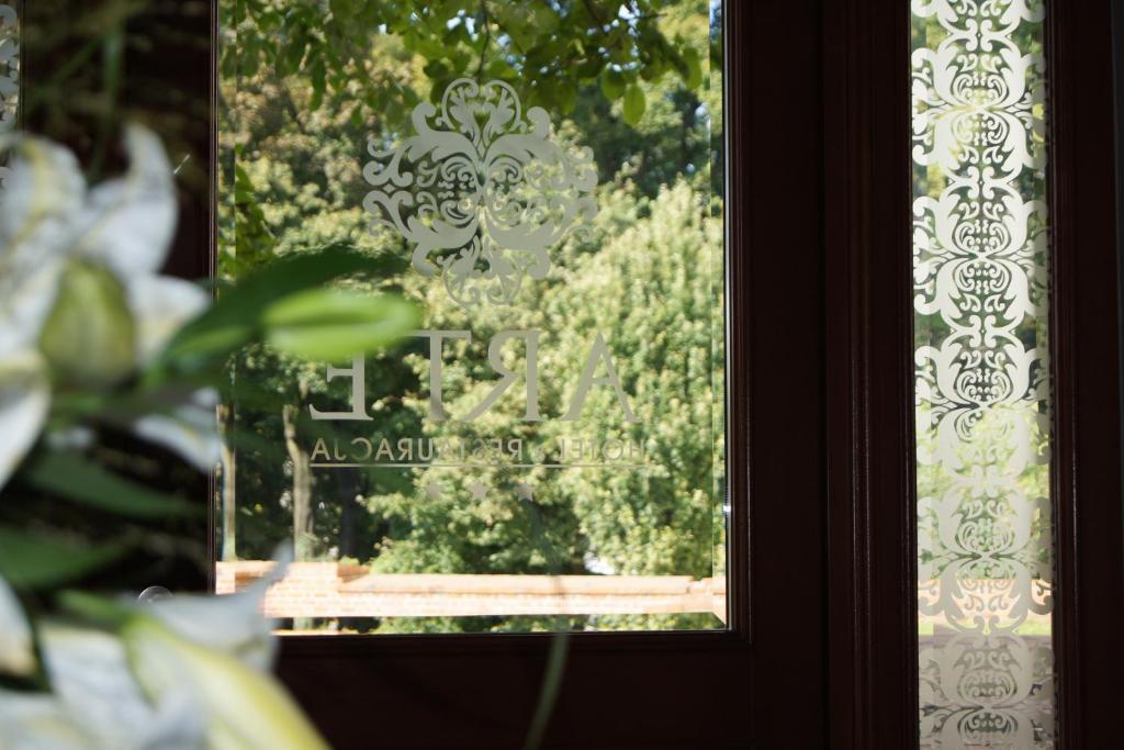 Arte Hotell Brzeg Exteriör bild