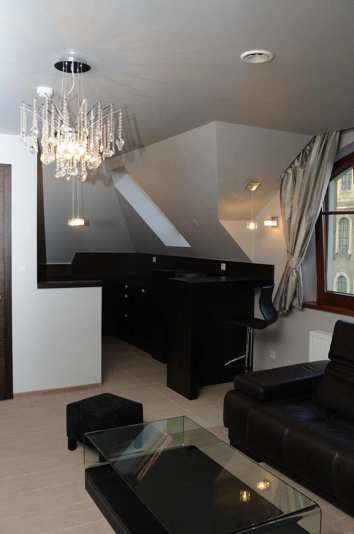 Arte Hotell Brzeg Exteriör bild