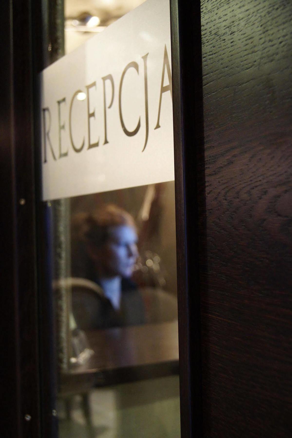 Arte Hotell Brzeg Exteriör bild